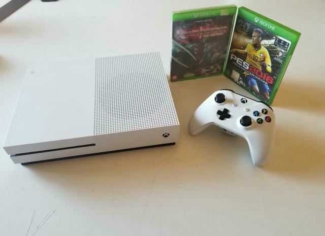 Xbox One S