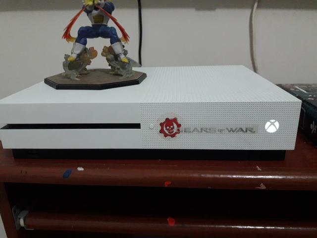 Xbox one s 1tera, 2jogos, com caixa