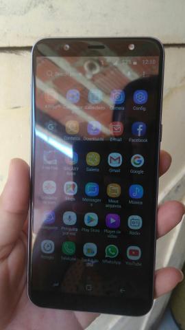 Celular J8