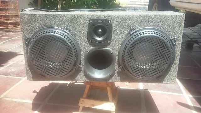 Vendo som automotivo