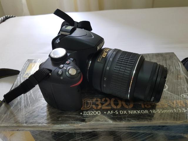 Camera Nikon D Seminova com lente + Acessórios