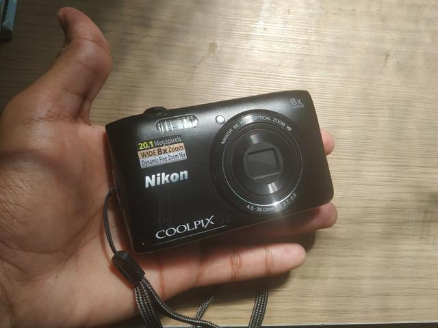 Câmera Nikon 20.1 megapixels