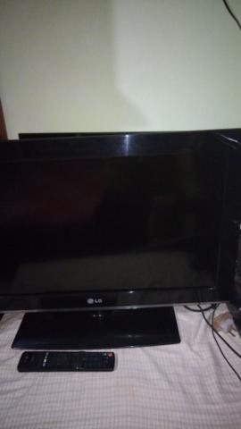 Vendo uma tv.e monitor.semi nova