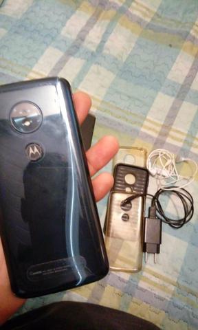 Vendo celular moto G6 play com detalhe !