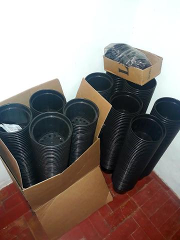 700 vasos n°15 de plástico pra plantas/ + brindes na