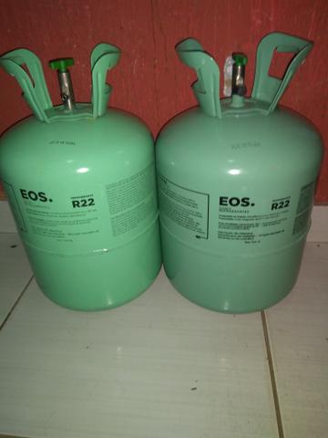 Vendo urgente 2 garrafa R22