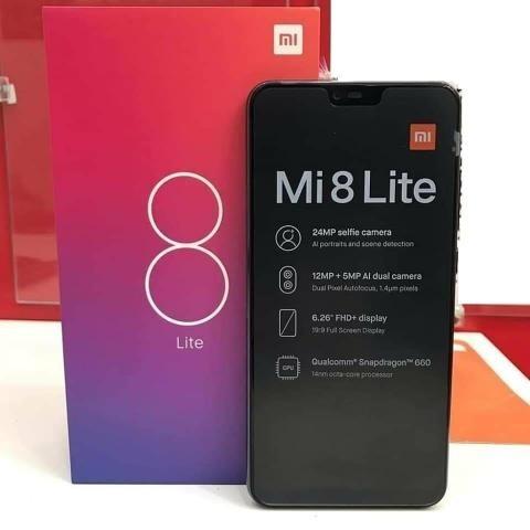 Smartphone Xiaomi Mi 8 Lite 64GB/4 GbRam Preto Versão