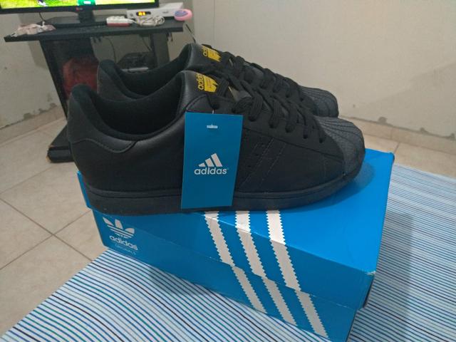 Tênis Adidas Superstar