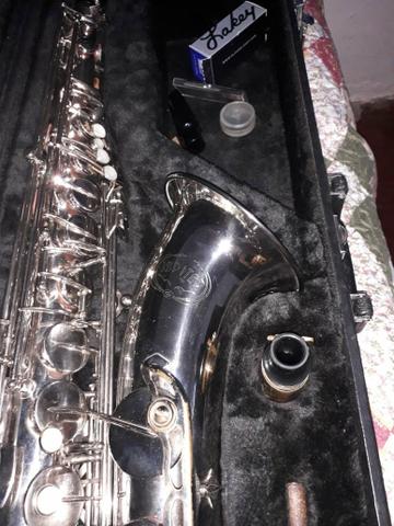 Procuro sax alto yamaha