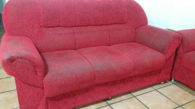 Sofa vermelho 2 e 3 lugares