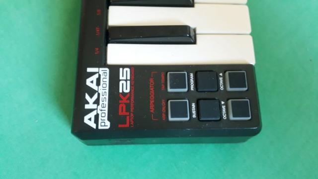 Teclado controlador Midi Akai Lpk-25 mini