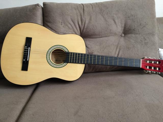 Violão em perfeito estado