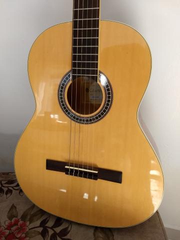 Violão giannini