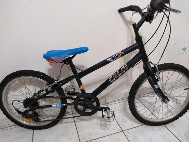 Bicicleta aro 20 Caloi hot wheels estado de nova de marcha