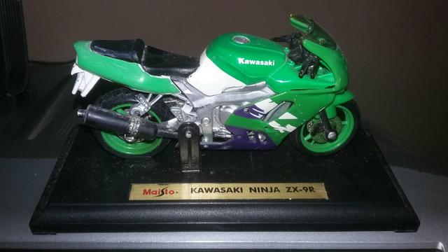 Miniatura Maisto Kawasaki Ninja ZX 9r