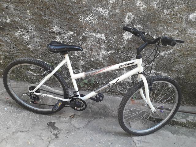 Vende-se uma bicicleta