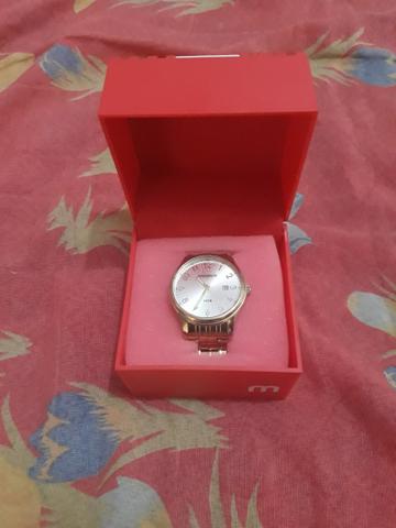 Vendo relógio mondaine feminino