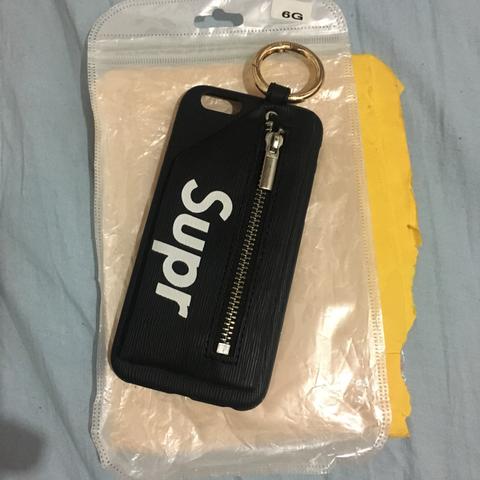 Capa Supreme com Bolso para iPhone 6/6s (SOMENTE VENDA)