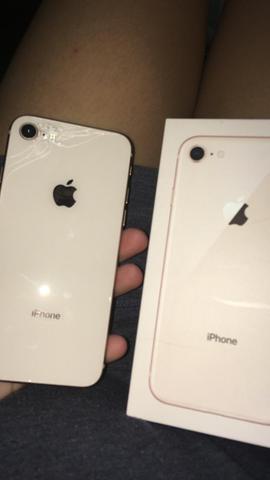 IPhone 8 detalhe em foto