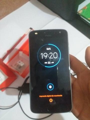 Celular MotoZ2 Play Muito Novo Na Caixa