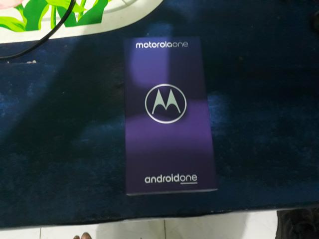 Celular motoone