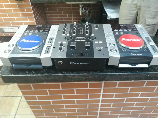 Cdj 200