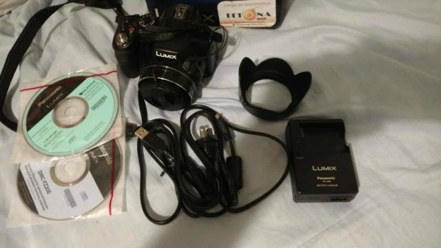Câmera semi profissional Panasonic Linux Fz200