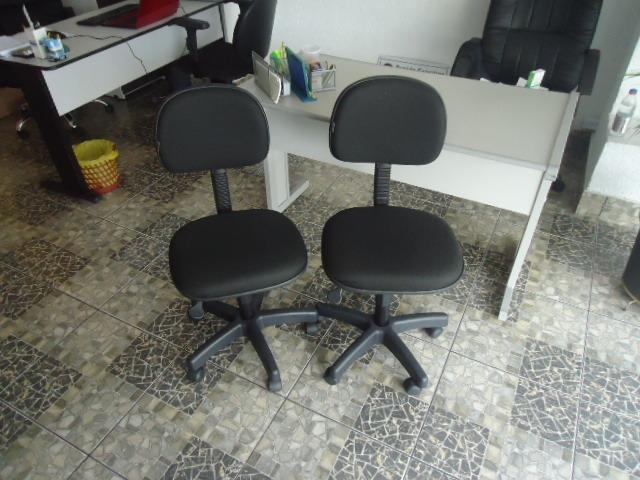 Mesa para escritório com 02 gavetas + balcão aparador com