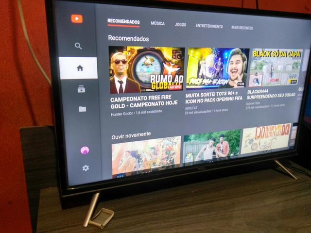 Vendo Smart tv semi nova 4 meses de uso