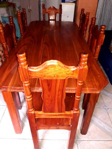 Vendo mesa de madeira