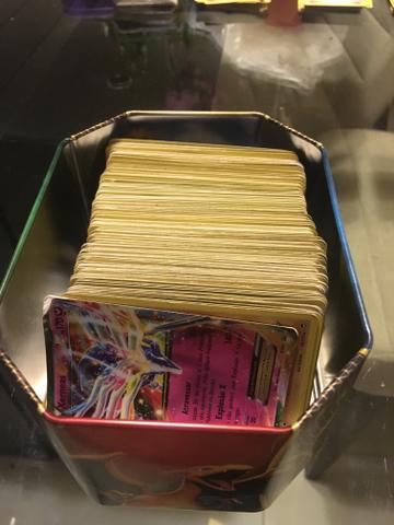 215 cartas Pokémon