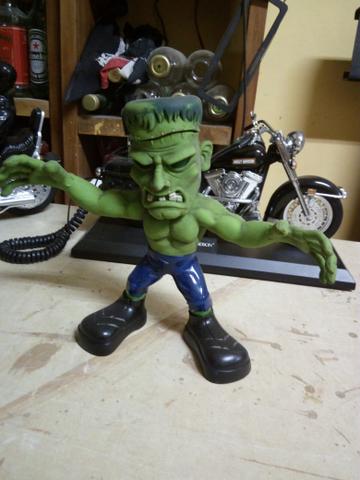 Boneco Frankesten