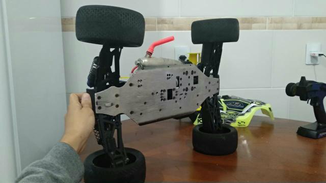 Carro controle remoto kyosho inferno neo