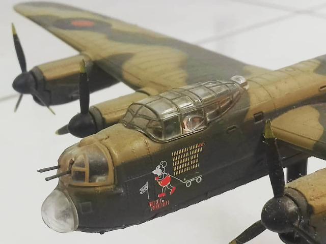 Miniatura do Avro Lancaster, bombardeiro noturno da RAF na