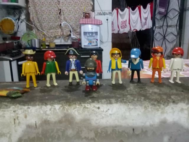 Vendo bonecos Playmobil anos 80
