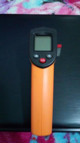 Termômetro laser digital
