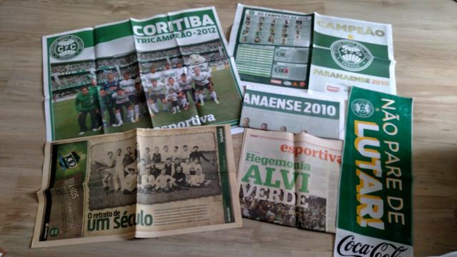 5 jornais antigos de futebol do Coritiba + 1 faixa