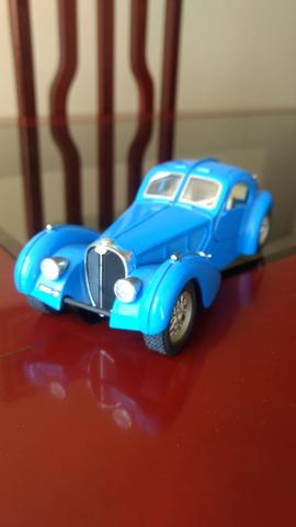 Miniatura Bugatti Atlantic