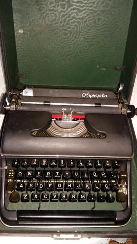 Máquina escrever Olympia