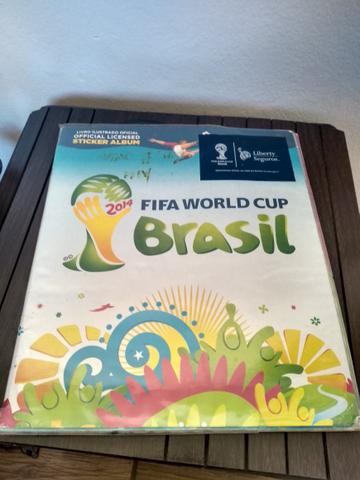 Álbum FIFA world CUP Brasil completo