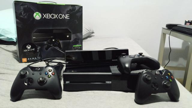 Xbox One com Kinect e 3 controles