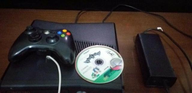 Xbox360 destravado 1 controle + jogos