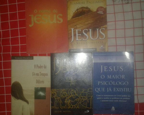 5 livros sobre religião (leia o anúncio)