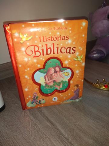 Vendo livro infantil " Histórias bíblicas" contém 5