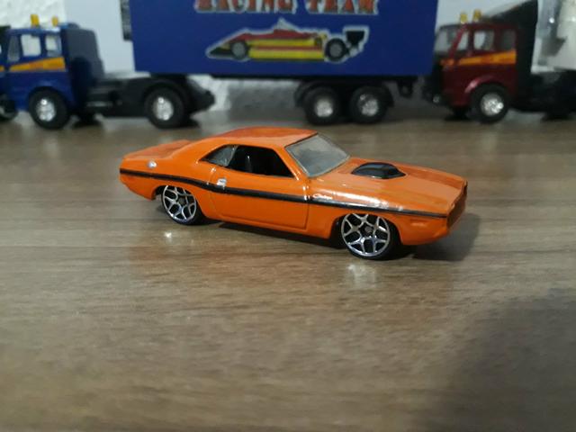 Dodge Charger  Hot Wheels