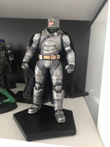 Iron Studios Batman Armored 1:10