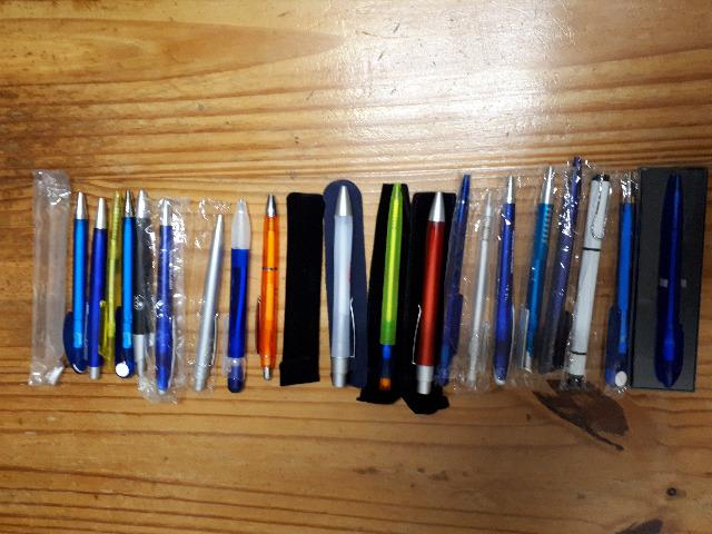Kit com 20 canetas
