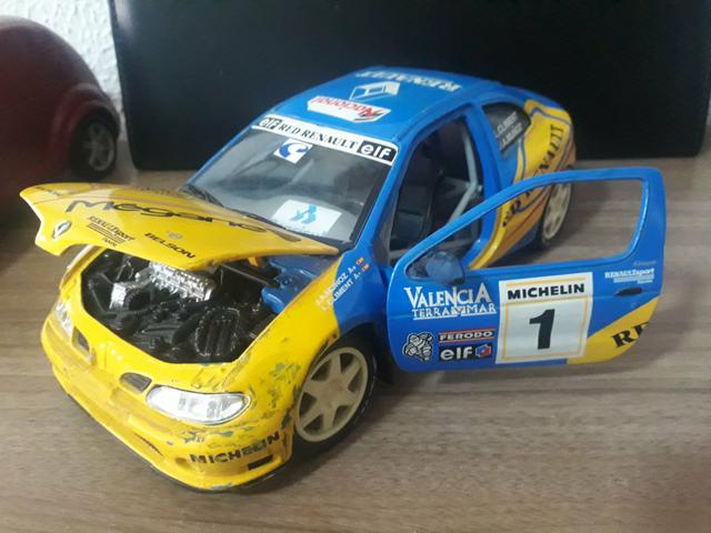 Renault Maxi Megane Ason miniatura escala 1:18