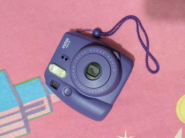 Câmera Instantânea Instax Mini 8