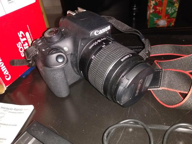 Câmera fotográfica DSLR - Canon EOS Rebel T5 - Full HD